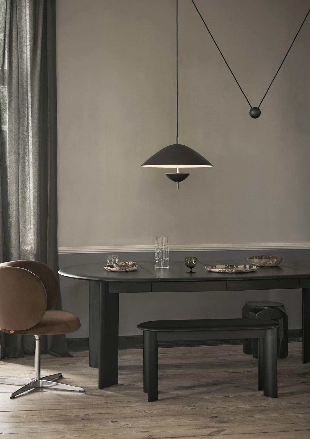 Стол Bevel Table Extendable Black Oiled Oak